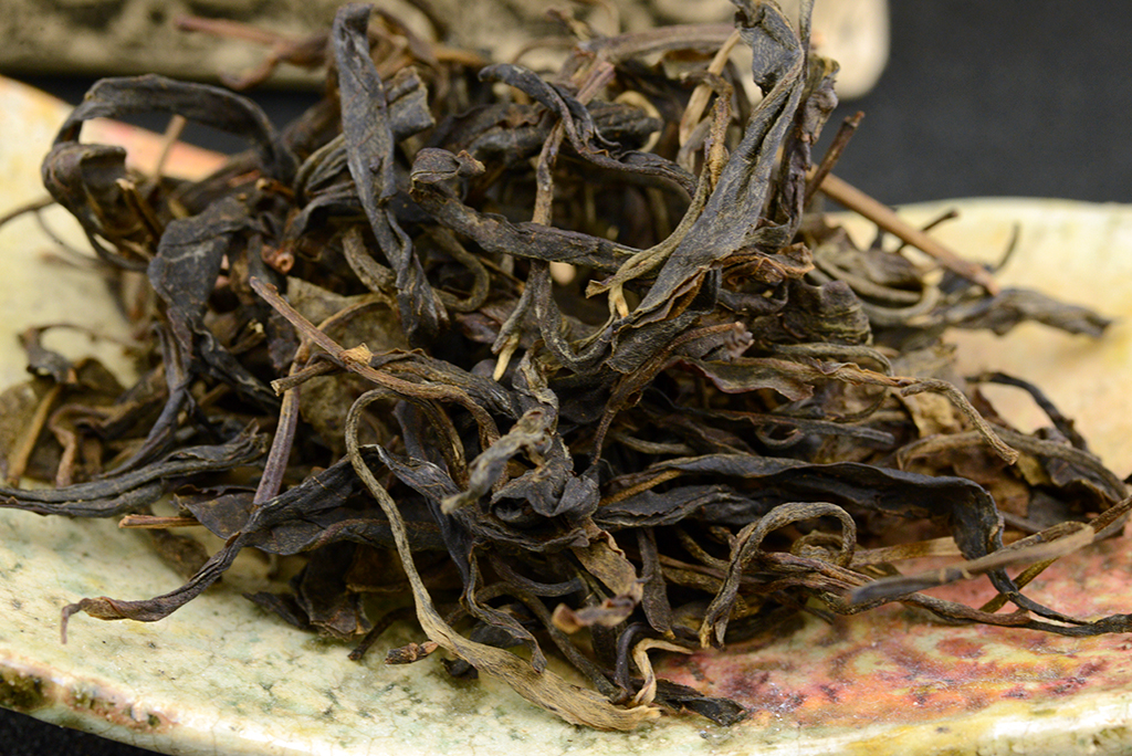 2007 Yiwu mountain sheng puerh tea